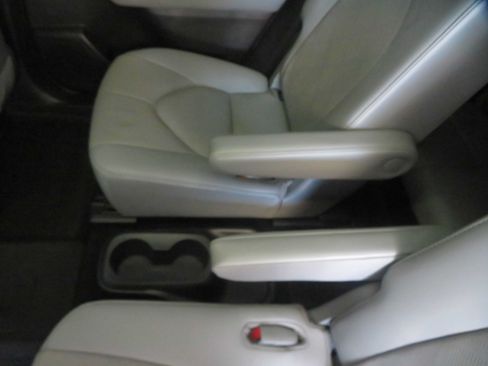Used 2021 Toyota Highlander Platinum FWD image 63