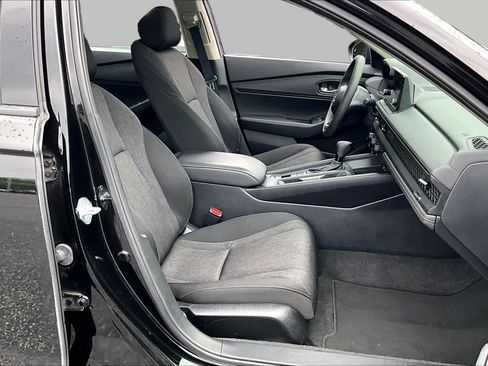 Used 2023 Honda Accord EX image 9