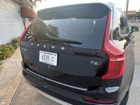 Used 2020 Volvo XC90 T6 Momentum AWD/4WD image 6