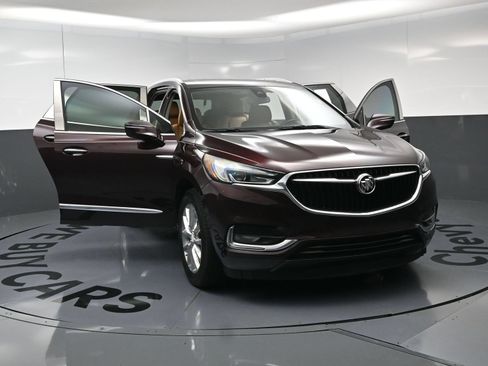 Used 2018 Buick Enclave Premium w/ Experience Buick Package FWD image 22