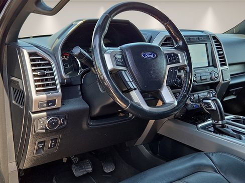 Used 2019 Ford F150 Platinum w/ Equipment Group 701A Luxury AWD/4WD image 15