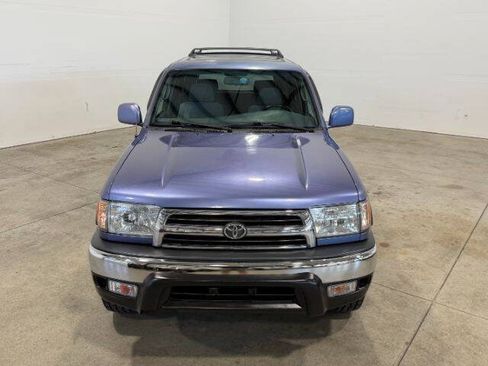 Used 2000 Toyota 4Runner SR5 AWD/4WD image 4