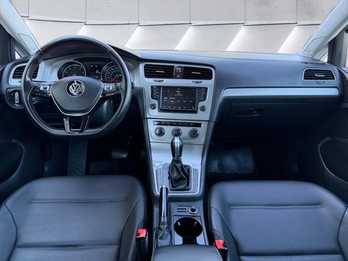 Used 2017 Volkswagen Golf SE FWD image 12