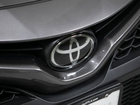 Used 2023 Toyota Camry SE FWD image 17