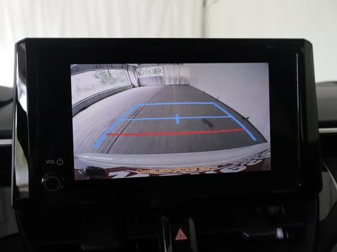 Used 2023 Toyota Corolla LE w/ Carpet Mat Package (TMS) FWD image 18