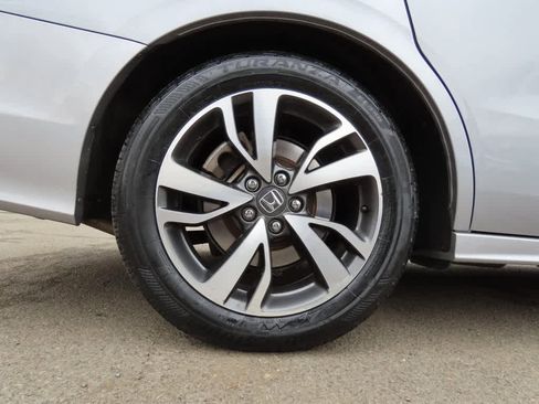 Certified 2023 Honda Odyssey Touring image 9