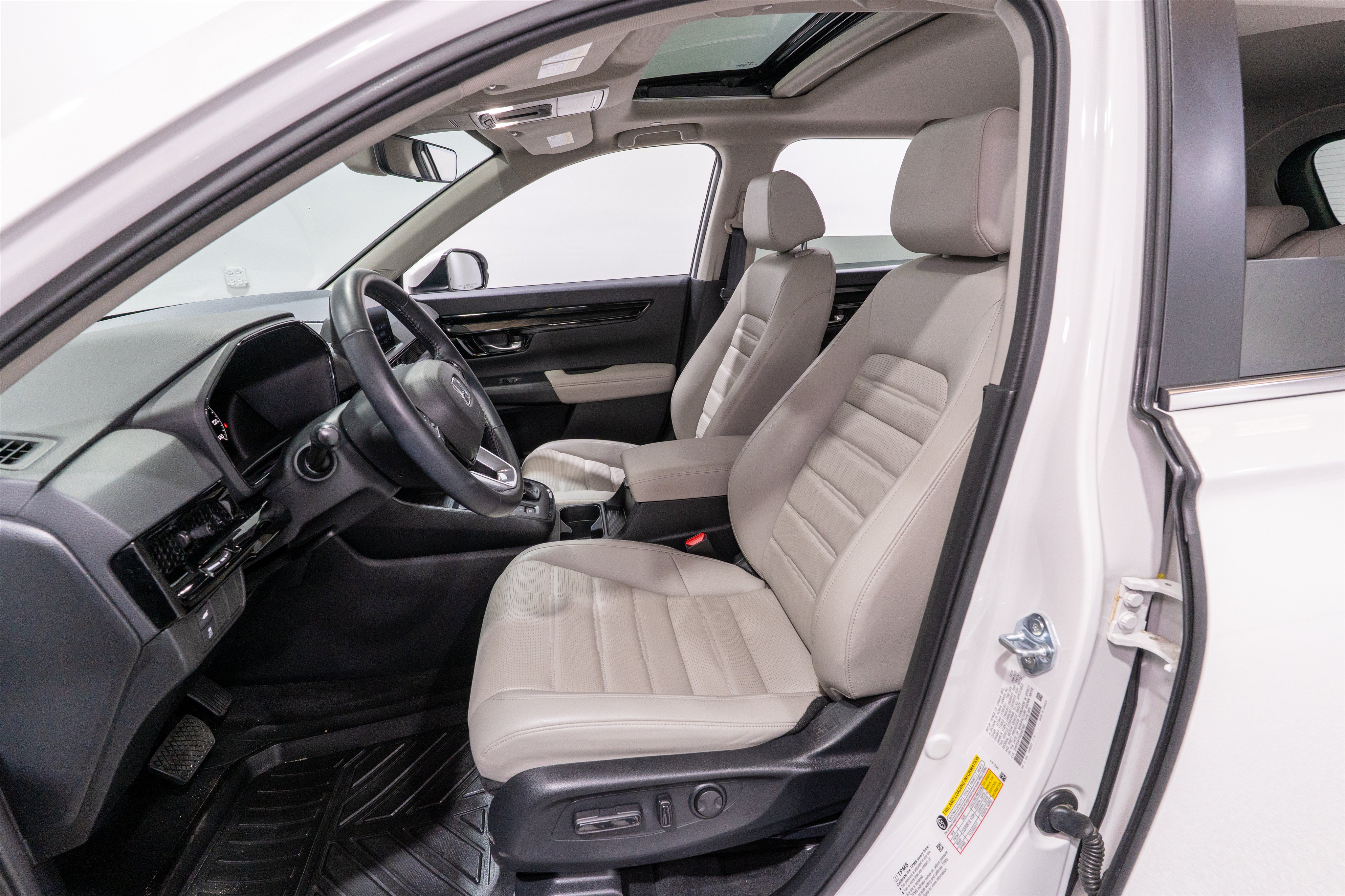 Used 2025 Honda CR-V EX-L image 16