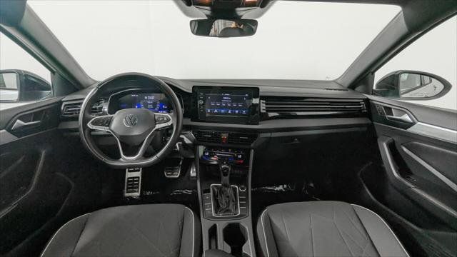 Used 2025 Volkswagen Jetta Sport FWD image 23