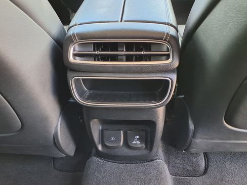 Used 2024 Genesis GV80 2.5T AWD/4WD image 17