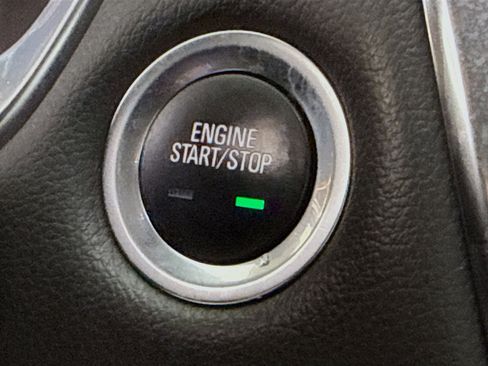 Used 2021 Chevrolet Traverse LT w/ LT Premium Package image 21