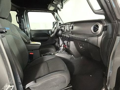 Used 2023 Jeep Wrangler Unlimited Rubicon 4xe AWD/4WD image 29