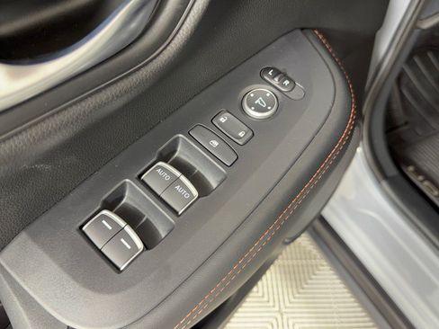 Certified 2025 Honda HR-V Sport image 15
