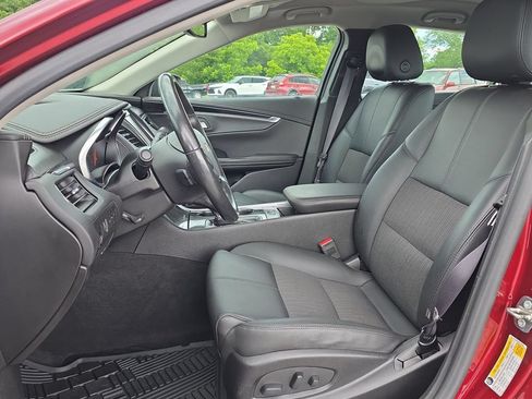 Certified 2017 Chevrolet Impala LT w/ Convenience Package FWD image 18