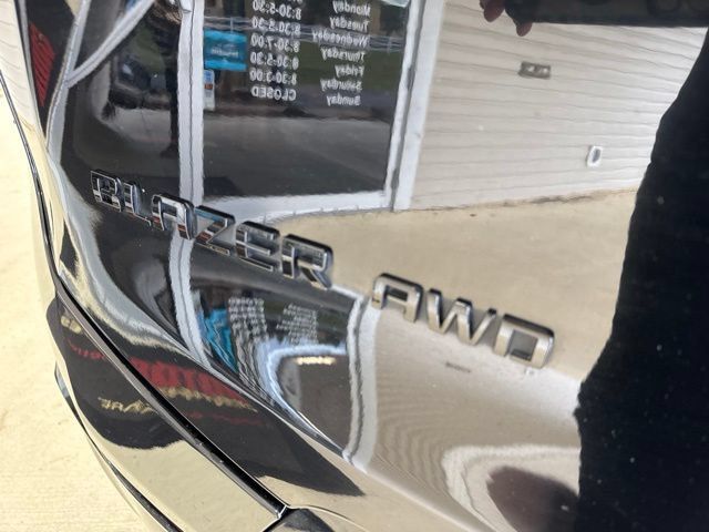 Used 2020 Chevrolet Blazer RS w/ LPO, Floor Liner Package AWD/4WD image 32
