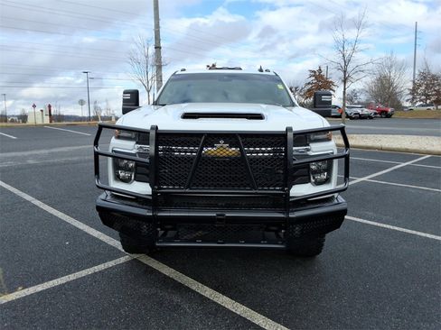Certified 2025 Chevrolet Silverado 2500 LT image 2