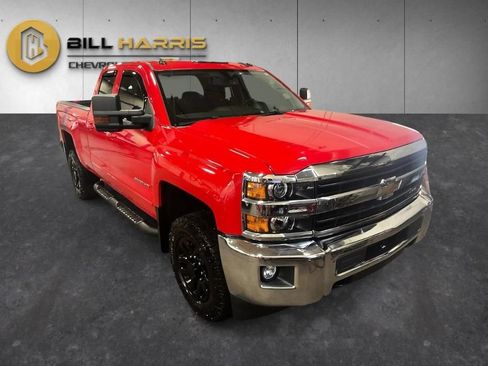 Used 2019 Chevrolet Silverado 2500 LT AWD/4WD image 9