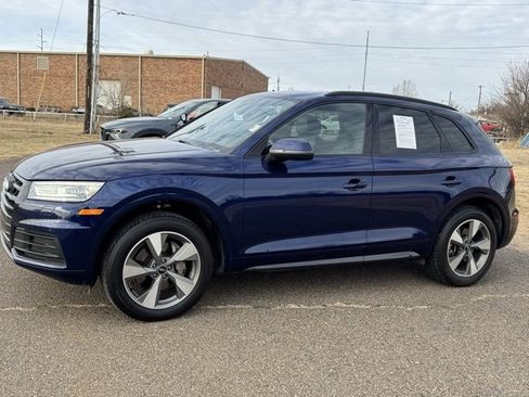 Used 2020 Audi Q5 Premium w/ Titanium Sport Package image 3