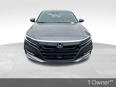 Used 2019 Honda Accord Touring image 2