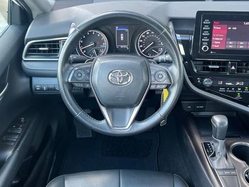 Used 2024 Toyota Camry SE image 16