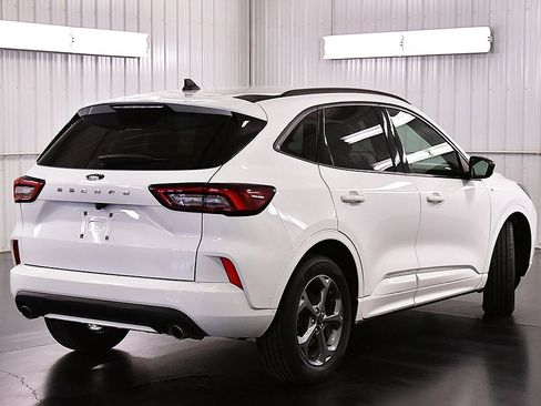 Used 2023 Ford Escape ST-Line image 7