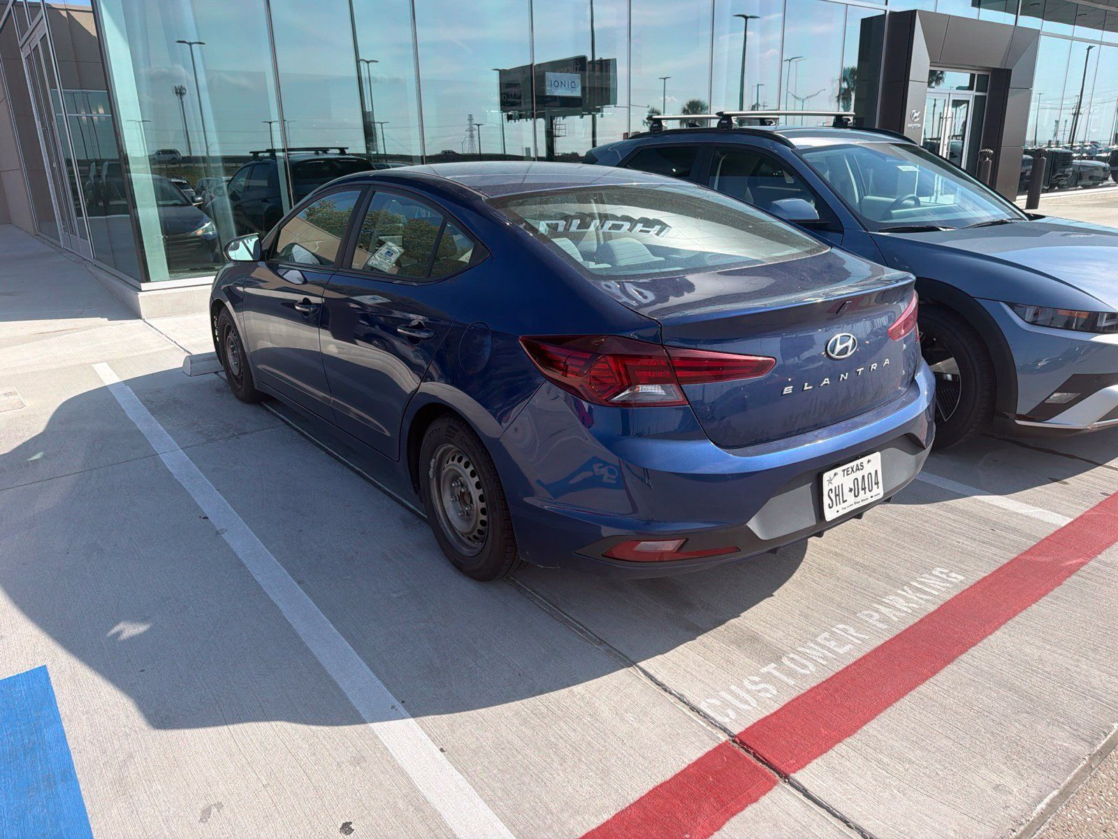 Used 2020 Hyundai Elantra SE w/ Cargo Package (C1) FWD image 8