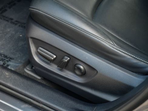 Used 2020 Toyota Prius Prime XLE FWD image 26