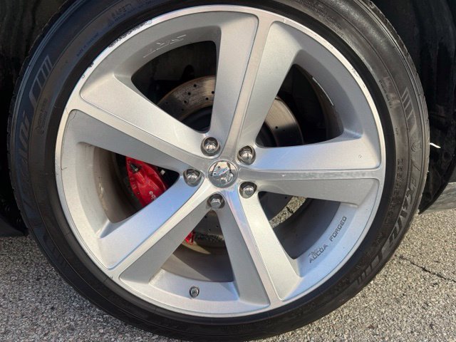 Used 2009 Dodge Challenger SRT8 w/ SRT Option Group II RWD image 9