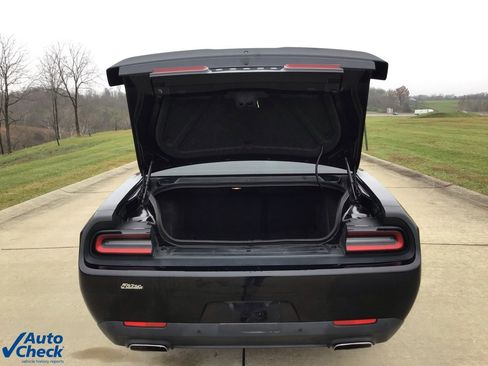 Used 2017 Dodge Challenger GT w/ Driver Convenience Group image 5