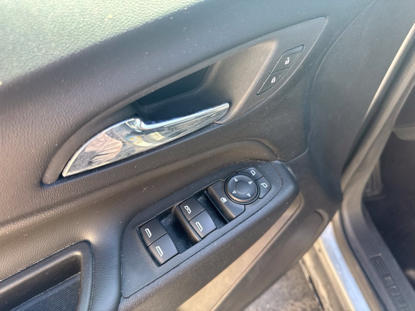 Used 2023 Chevrolet Equinox LT AWD/4WD image 19