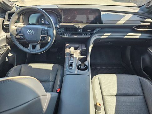 Used 2023 Toyota Crown Platinum AWD/4WD image 24