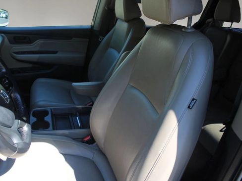 Used 2019 Honda Odyssey EX-L image 15