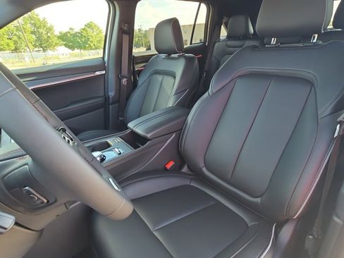 Used 2025 Jeep Wagoneer S Limited image 14