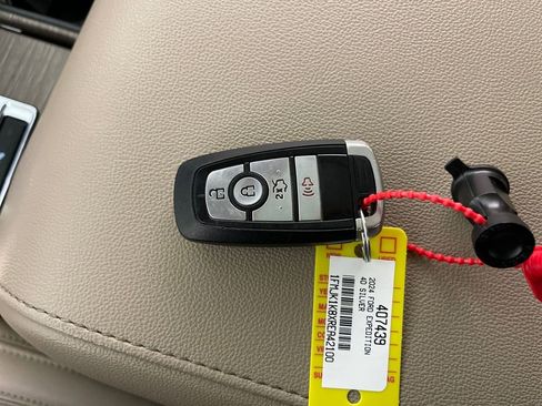 Used 2024 Ford Expedition Max Limited image 27