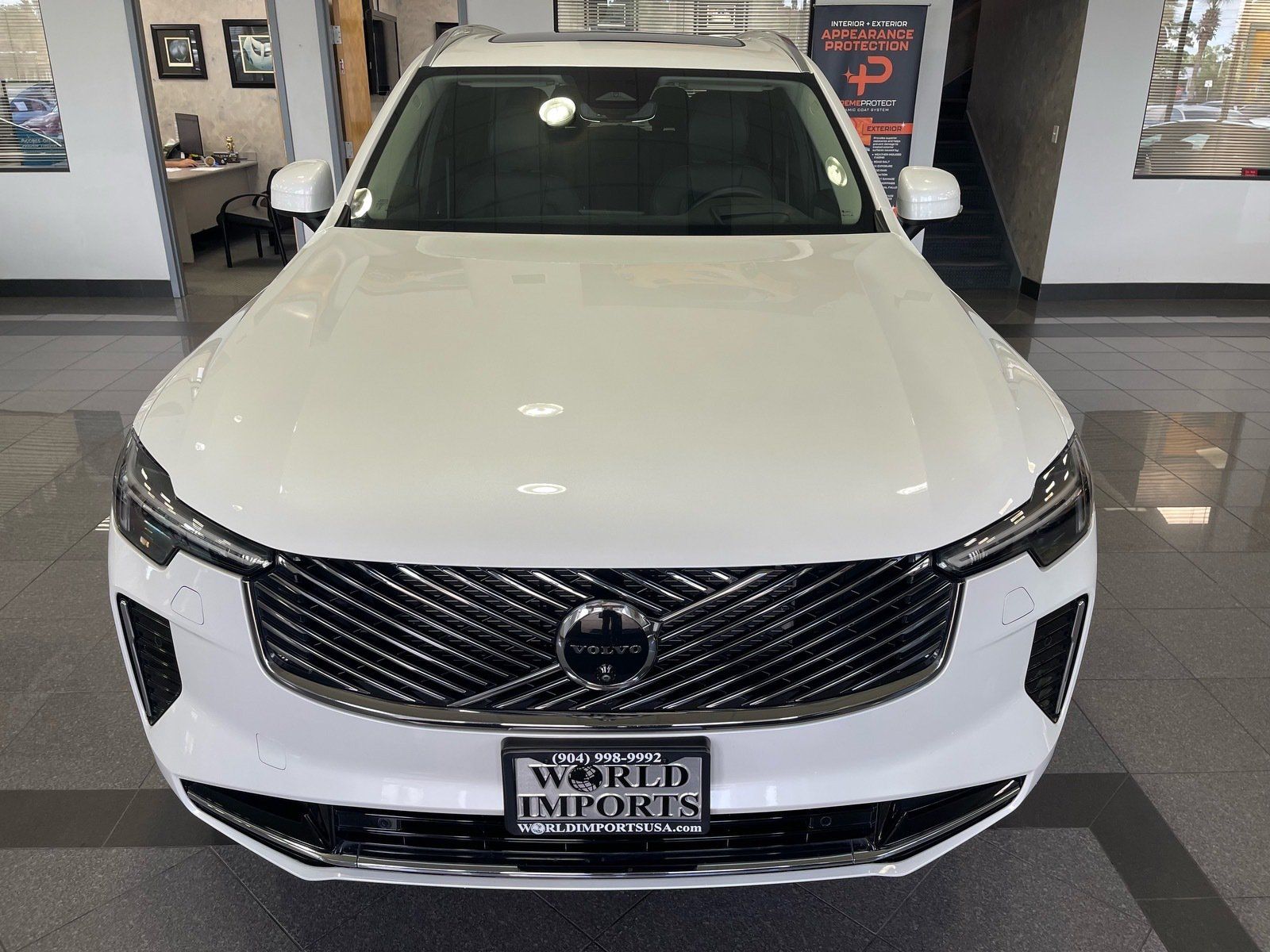 Used 2025 Volvo XC90 T8 Ultra w/ Protection Package Premier AWD/4WD image 9