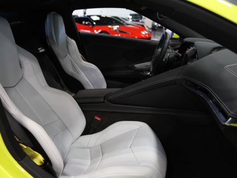 Used 2022 Chevrolet Corvette Stingray Coupe w/ Z51 Performance Package RWD image 38