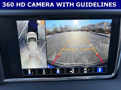 Certified 2023 GMC Yukon Denali image 4