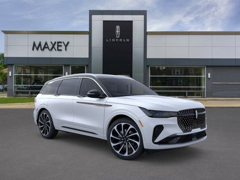 New 2026 Lincoln Nautilus Black Label AWD/4WD image 7