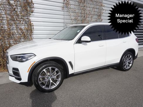 Used 2023 BMW X5 xDrive40i w/ Premium Package image 3