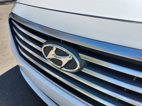 Used 2017 Hyundai Sonata SE image 22