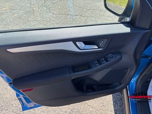 Used 2020 Ford Escape SE FWD image 14