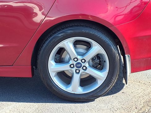 Used 2014 Ford Fusion SE w/ Equipment Group 202A FWD image 29