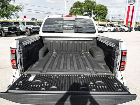 Used 2024 Nissan Frontier SV w/ SV Convenience Package RWD image 30
