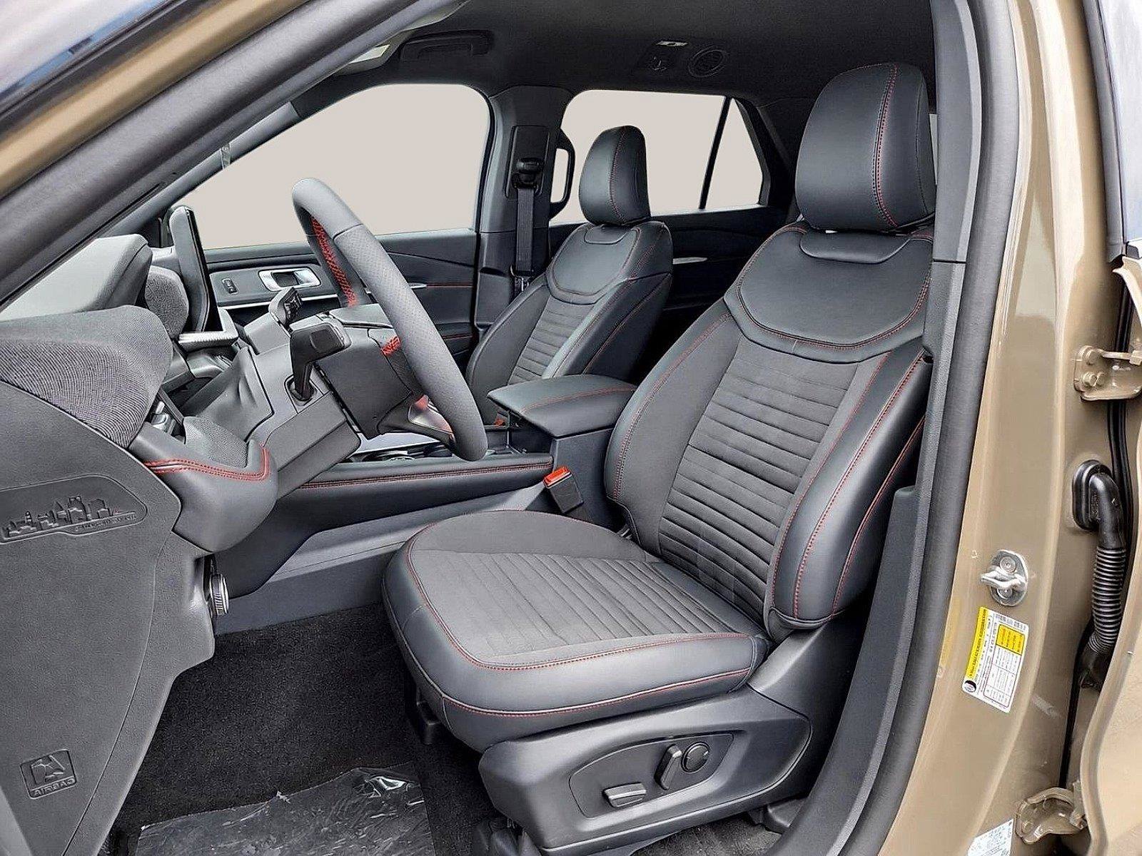 New 2026 Ford Explorer ST-Line w/ ST-Line Street Pack RWD image 15