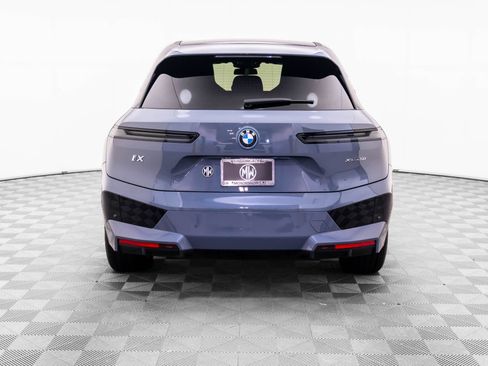Used 2024 BMW iX xDrive50 w/ Premium Package AWD/4WD image 4