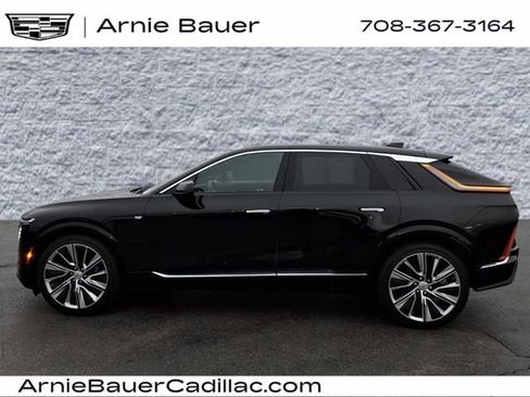 Used 2024 Cadillac Lyriq Luxury w/ LPO, Floor Liner Package image 10