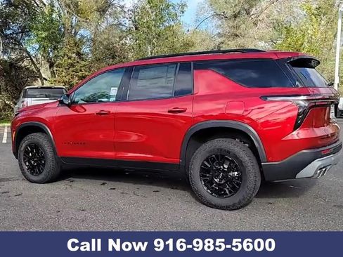 New 2025 Chevrolet Traverse Z71 w/ Enhanced Driving Package image 8