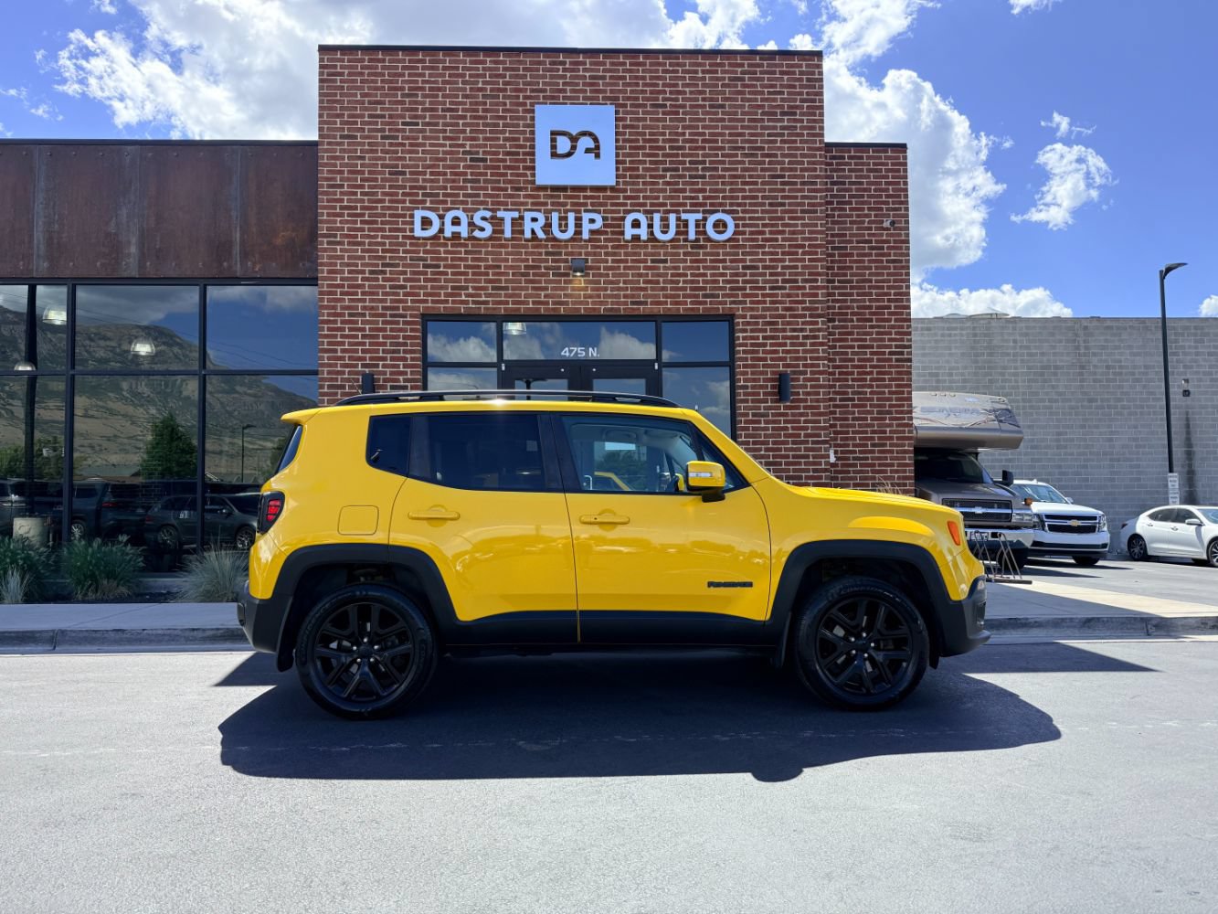 Used 2017 Jeep Renegade Altitude AWD/4WD image 9