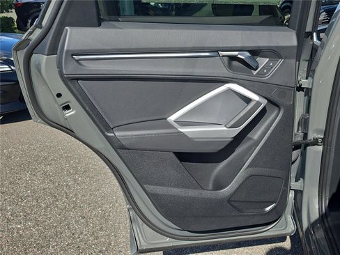 Used 2024 Audi Q3 2.0T Premium Plus image 11