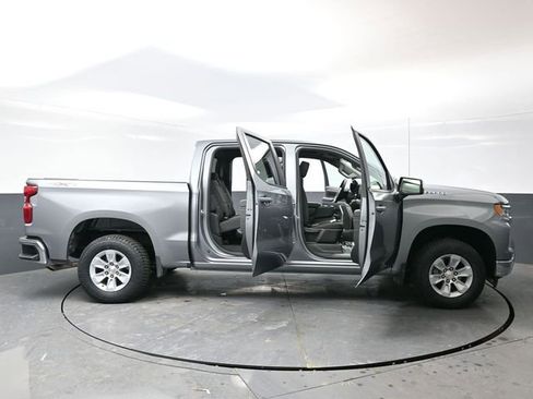 Used 2025 Chevrolet Silverado 1500 LT image 55
