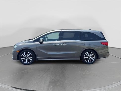 Used 2019 Honda Odyssey Elite image 2